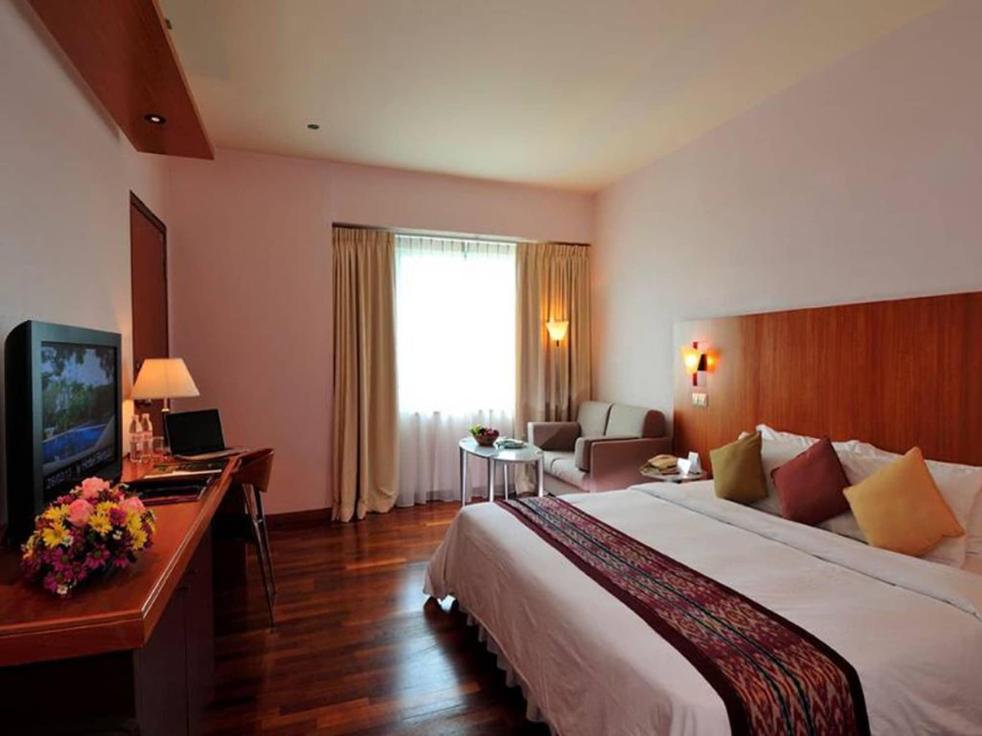 Parkcity Everly Hotel Bintulu Exterior photo