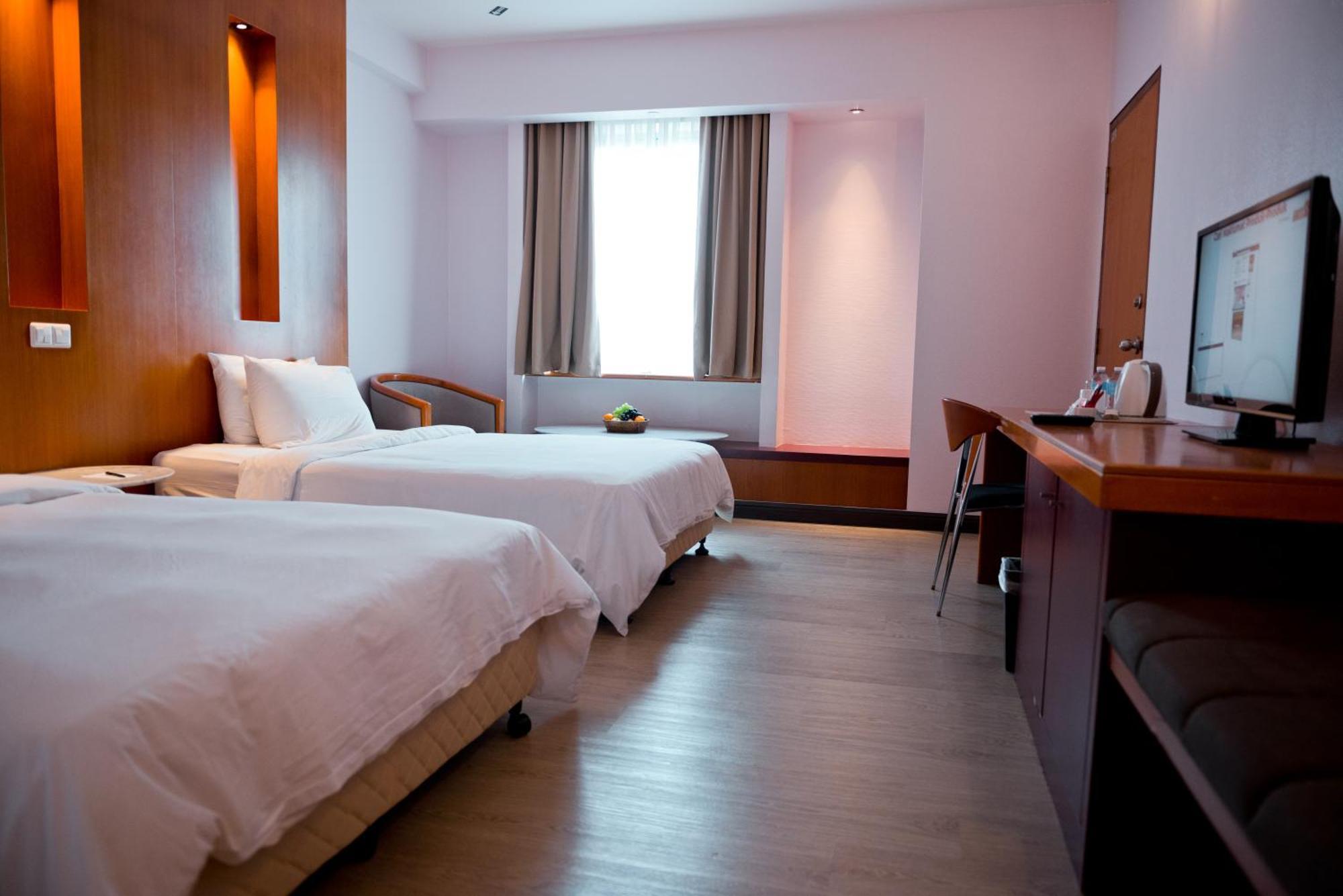 Parkcity Everly Hotel Bintulu Exterior photo