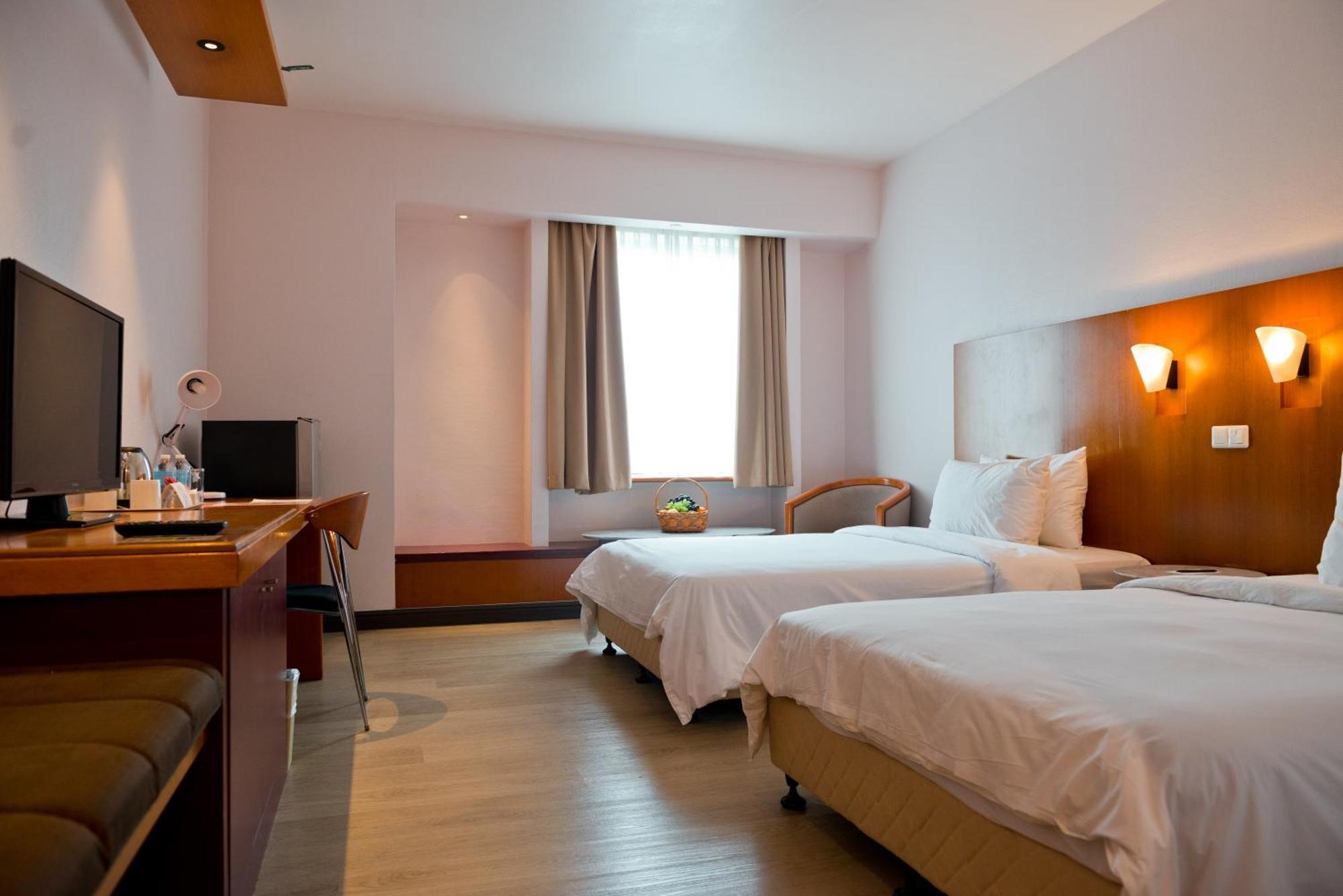 Parkcity Everly Hotel Bintulu Exterior photo