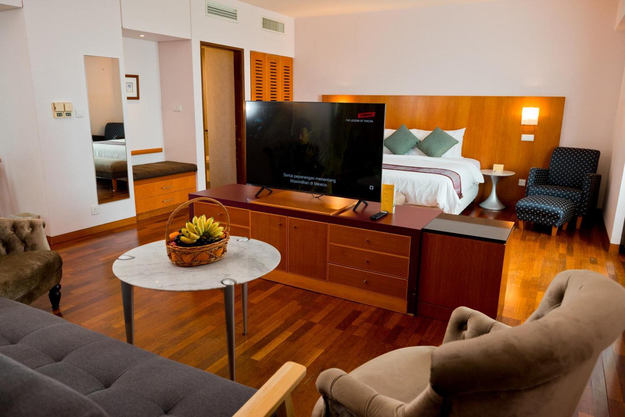 Parkcity Everly Hotel Bintulu Exterior photo