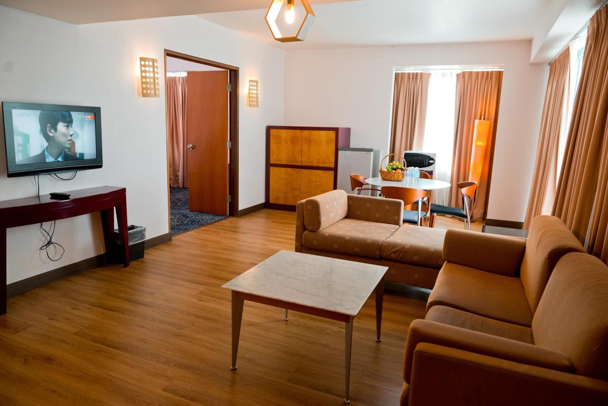 Parkcity Everly Hotel Bintulu Exterior photo